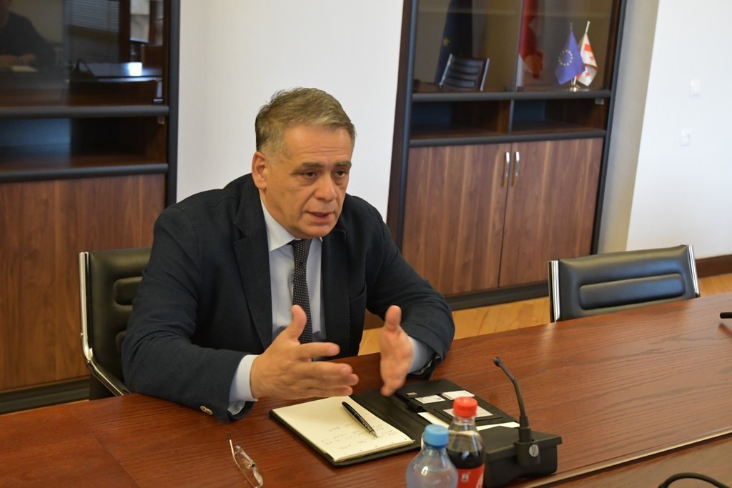 რომან კაკულიამ განაცხადა, რომ თუ „ომეგა ჯგუფის“ ჩანაწერების ნამდვილობა დადასტურდება, ის „არ ისურვებდა გუნდში დარჩენას“