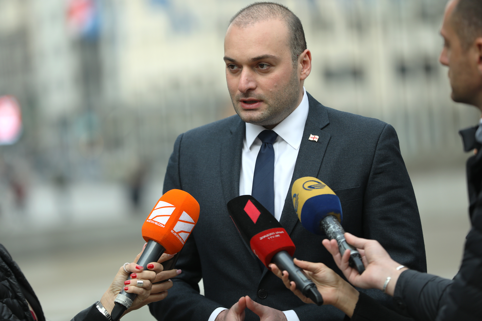 პრემიერ მინისტრი არასამთავრობოებს მოუწოდებს, შესაძლო დარღვევების შესახებ კონკრეტული ფაქტების არსებობის შემთხვევაში, დროულად მიმართონ შესაბამის ორგანოებს