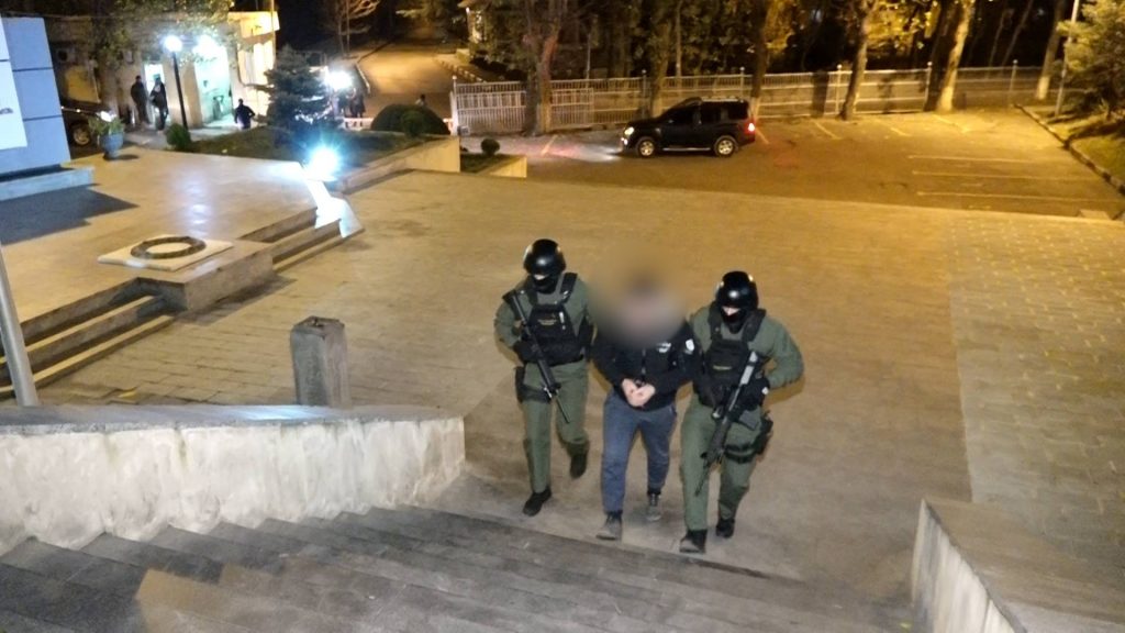 შინაგან საქმეთა სამინისტრომ ფონიჭალაში განსაკუთრებით დიდი ოდენობით ნარკოტიკი ამოიღო