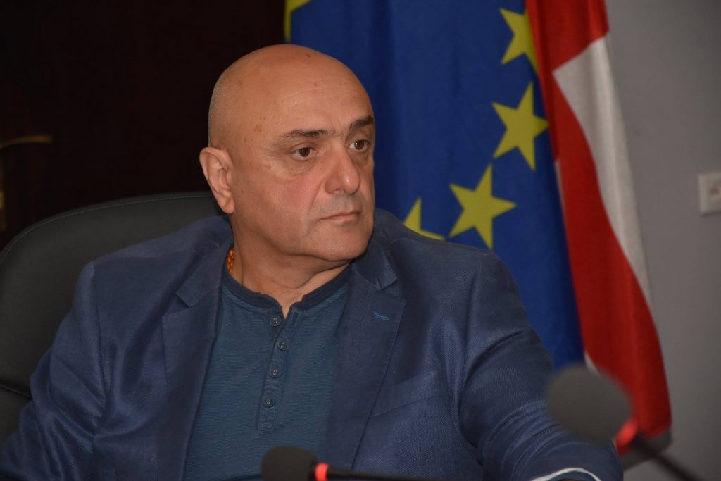 სამეგრელო-ზემო სვანეთის ყოფილ გუბერნატორს, ლევან შონიას აღკვეთის ღონისძიებად 5 000-ლარიანი გირაო შეეფარდა