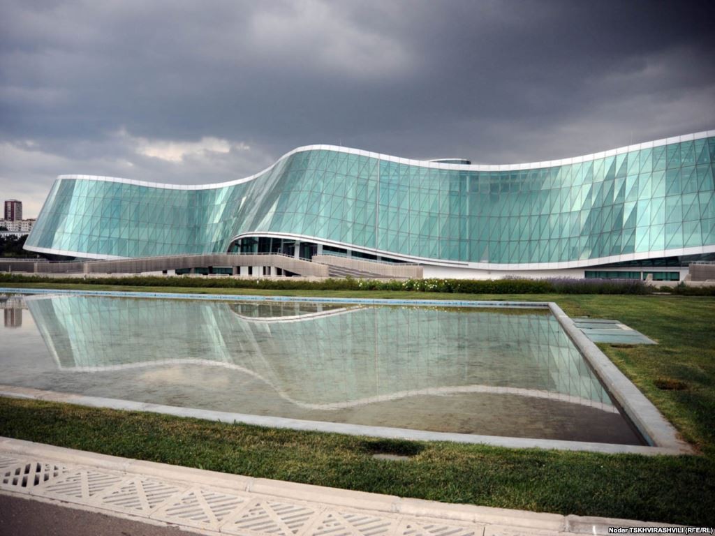 შინაგან საქმეთა სამინისტრომ არასრულწლოვანების იძულებისა და პირადი ცხოვრების შესახებ ინფორმაციის ხელყოფისთვის 1 პირი დააკავა