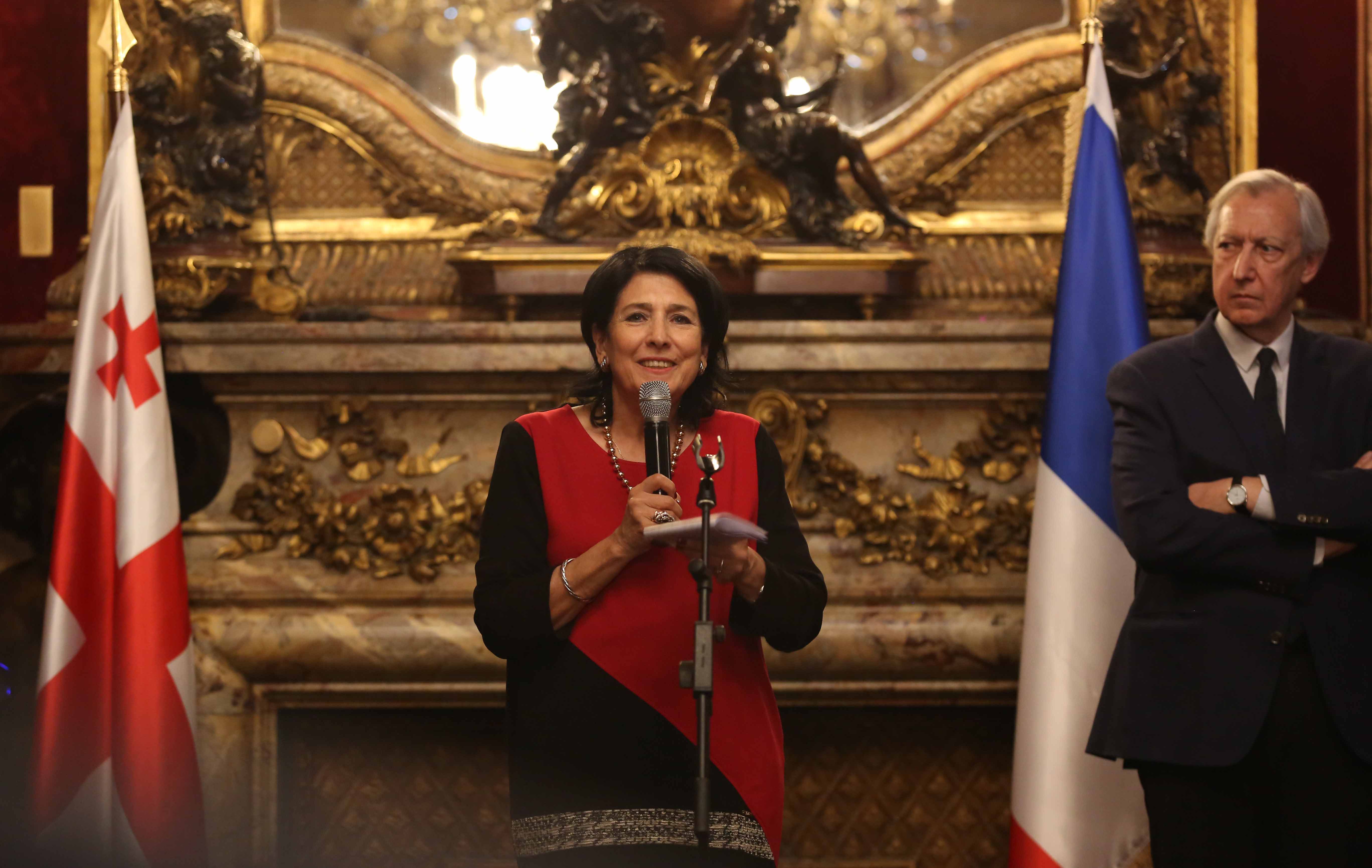 პარიზში დიასპორას პრეზიდენტმა უცხოეთში მცხოვრებ ქართველებთან დაკავშირებული რამდენიმე ინიციატივა წარუდგინა