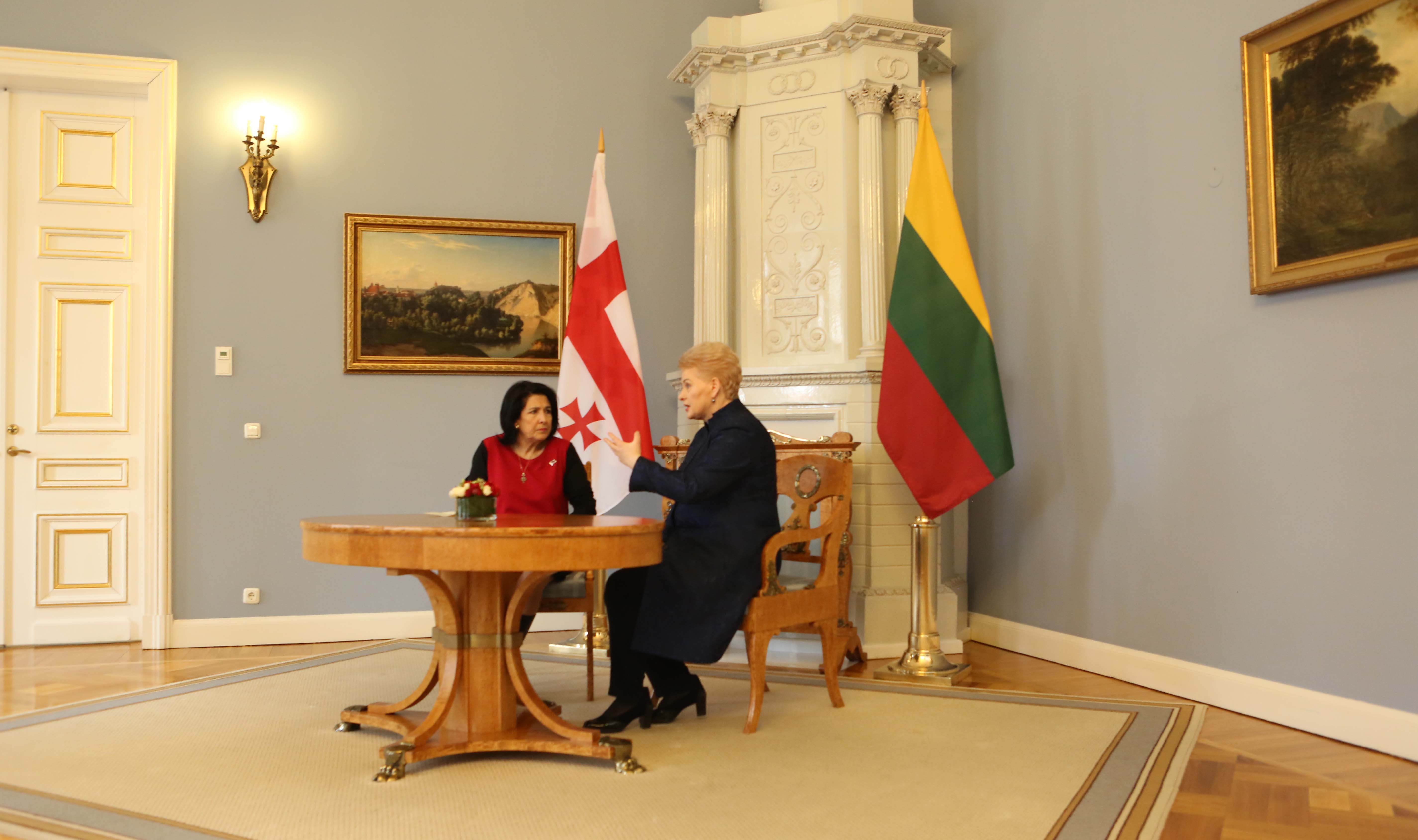 საქართველოს პრეზიდენტი სალომე ზურაბიშვილი ლიეტუვის პრეზიდენტ დალია გრიბაუსკაიტეს შეხვდა
