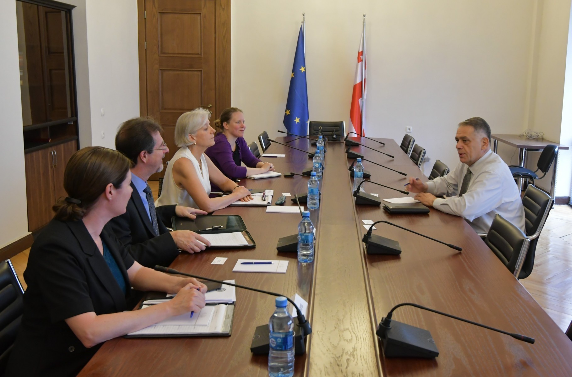 რომან კაკულია ამერიკის სავაჭრო წარმომადგენლობის დელეგაციას შეხვდა