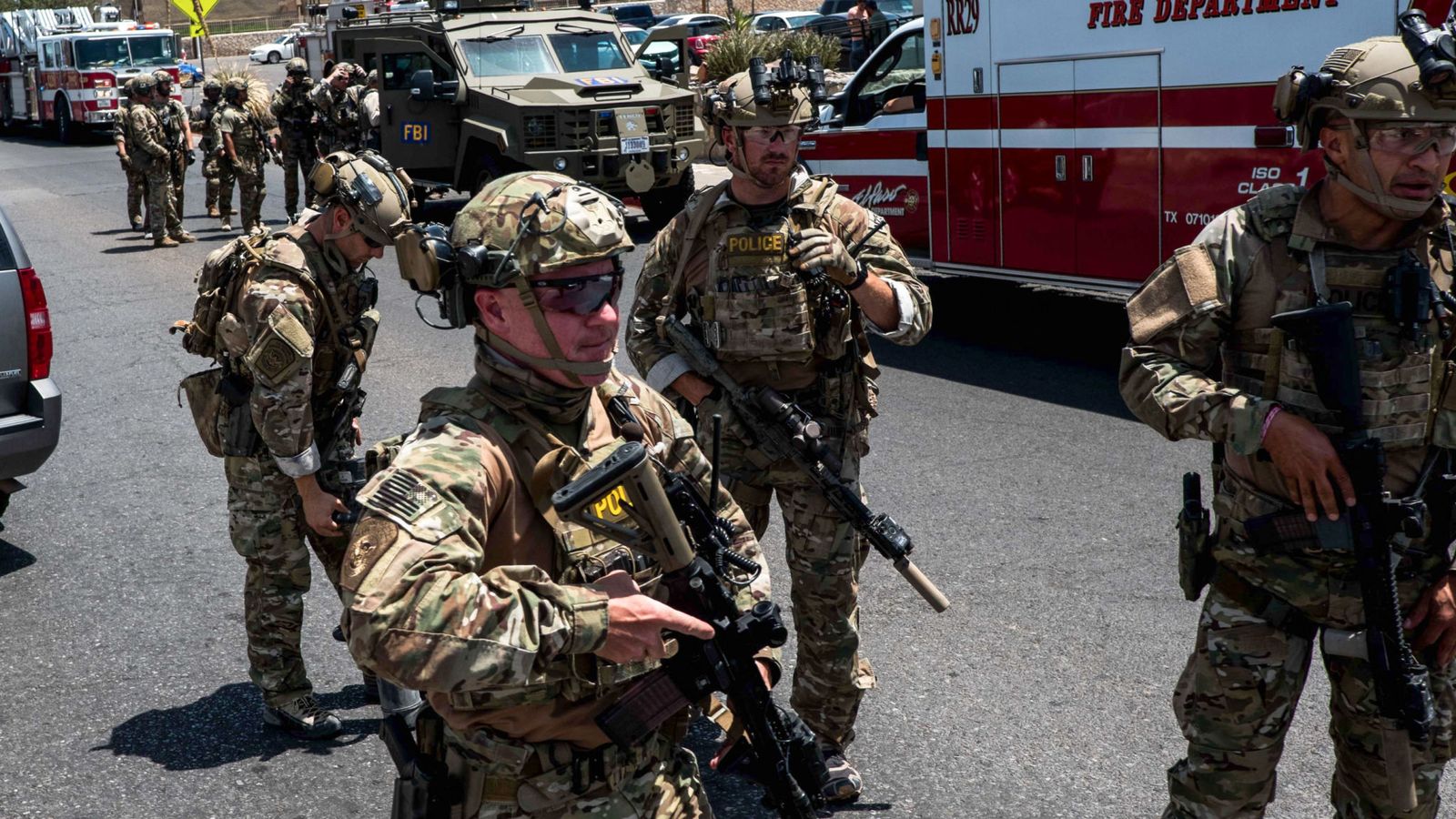 მოკლულია მრავალი ადამიანი ტეხასში, სავაჭრო ცენტრში განხორციელებული სროლების შედეგად