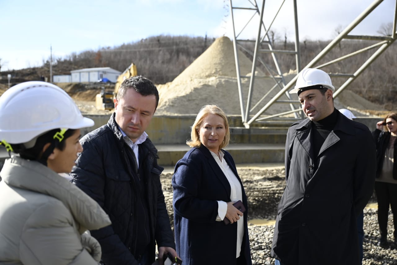 შიდა ქართლის რეგიონში კვარციანი ქვიშის გადამამუშავებელი საწარმო გაიხსნა