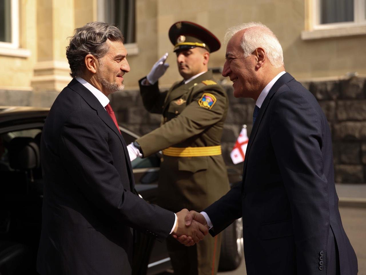 მიხეილ ყაველაშვილმა სომხეთის პრეზიდენტ ვაჰაგნ ხაჩატურიანთან შეხვედრა გამართა