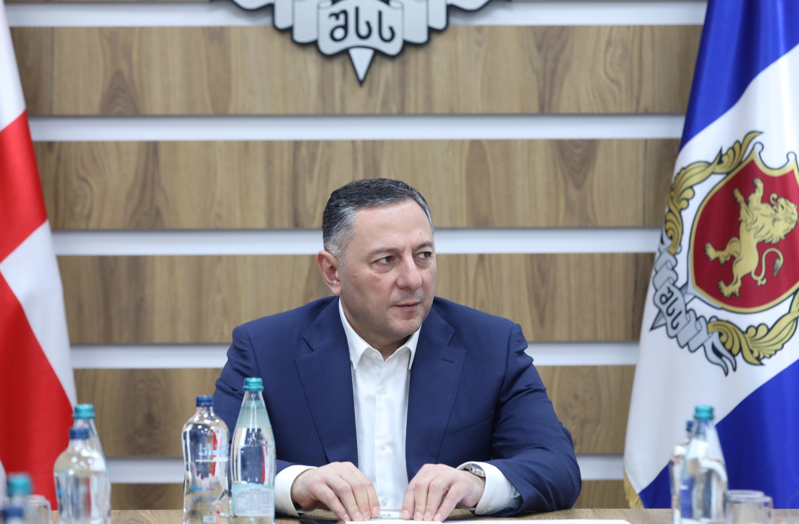 ვახტანგ გომელაურმა შინაგან საქმეთა მინისტრის თანამდებობა დატოვა