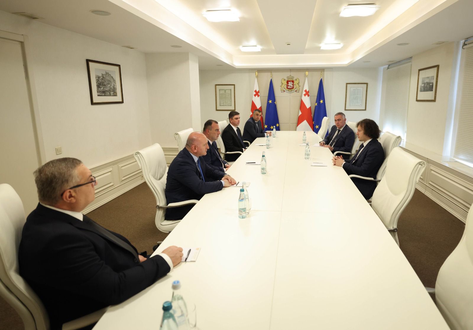 პრემიერ-მინისტრმა ხუთ რეგიონში ახალი სახელმწიფო რწმუნებულები დანიშნა